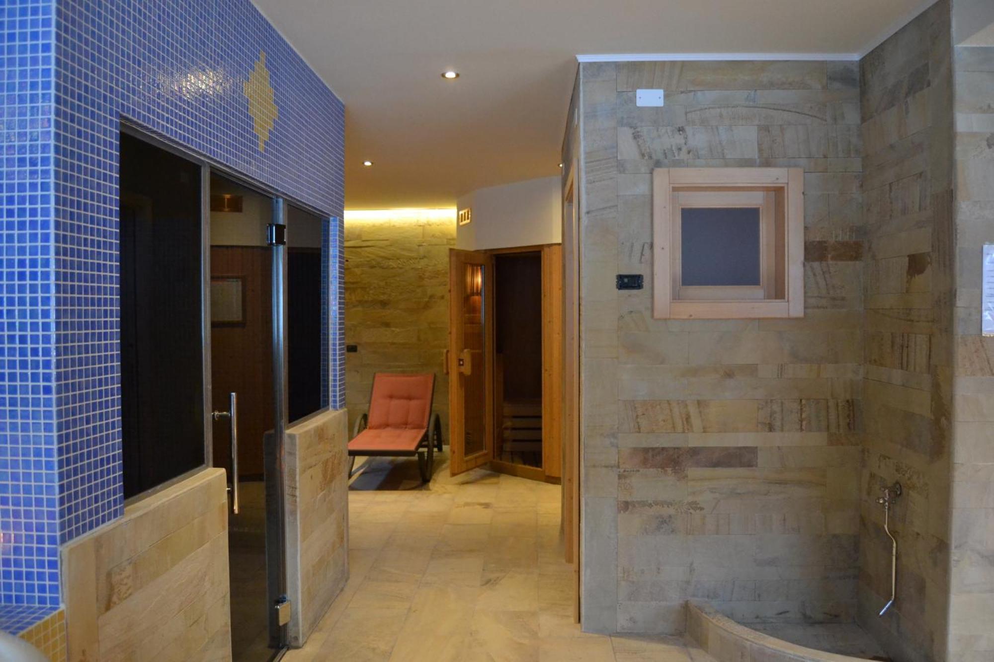 Park Hotel Bellevue Dimaro Exterior foto