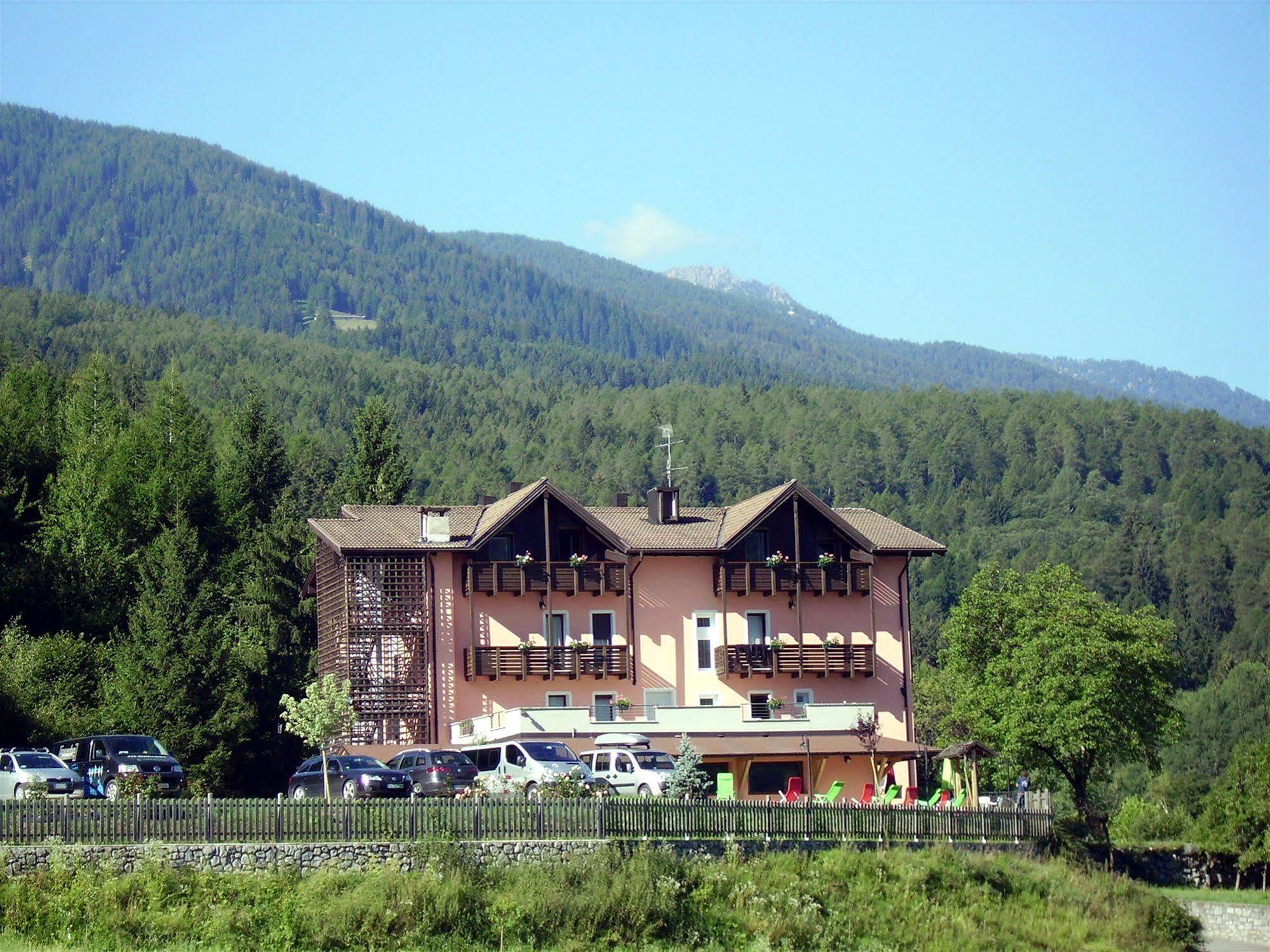 Park Hotel Bellevue Dimaro Exterior foto